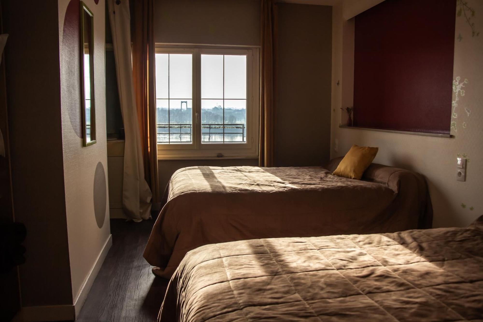 Le Petit Pecheur Hotel Saint-Florent-le-Vieil Ngoại thất bức ảnh