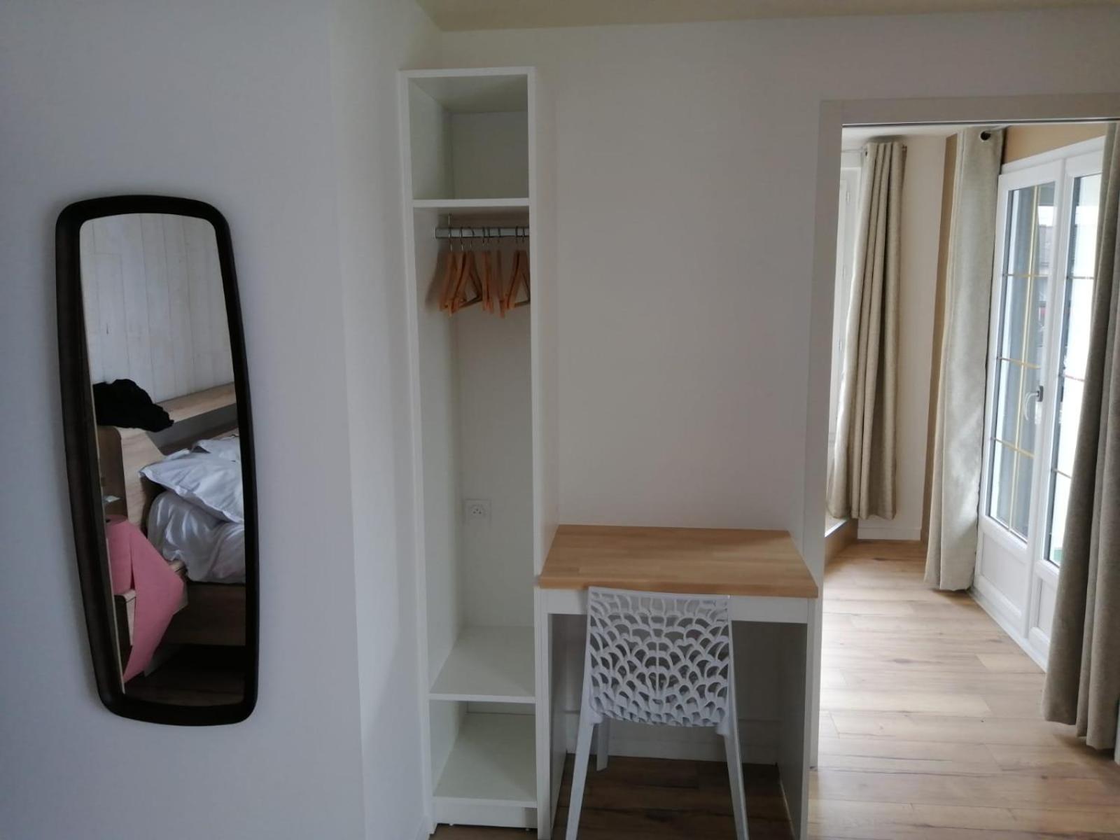 Le Petit Pecheur Hotel Saint-Florent-le-Vieil Ngoại thất bức ảnh